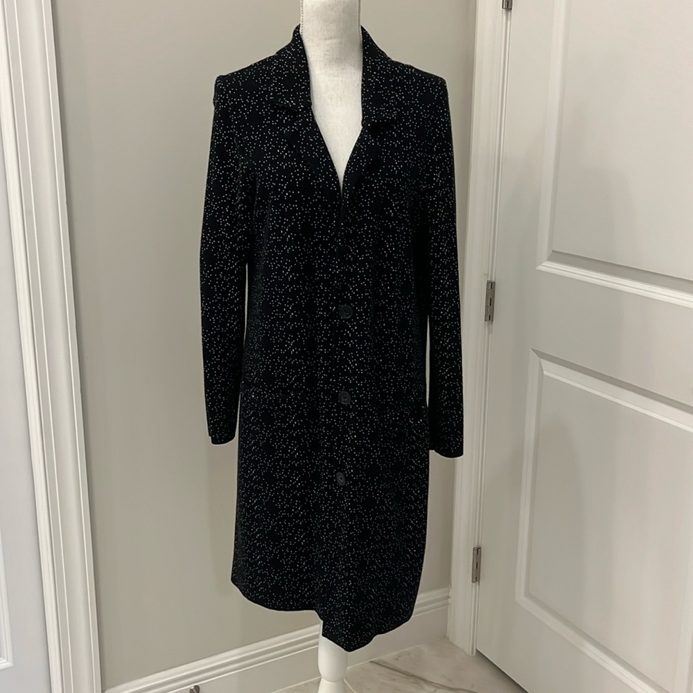 Women’s tribal code again with pockets Size M